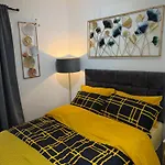 Luxury Studio In Victoria, 7 Minutes Walk To Victoria Station, Room 7